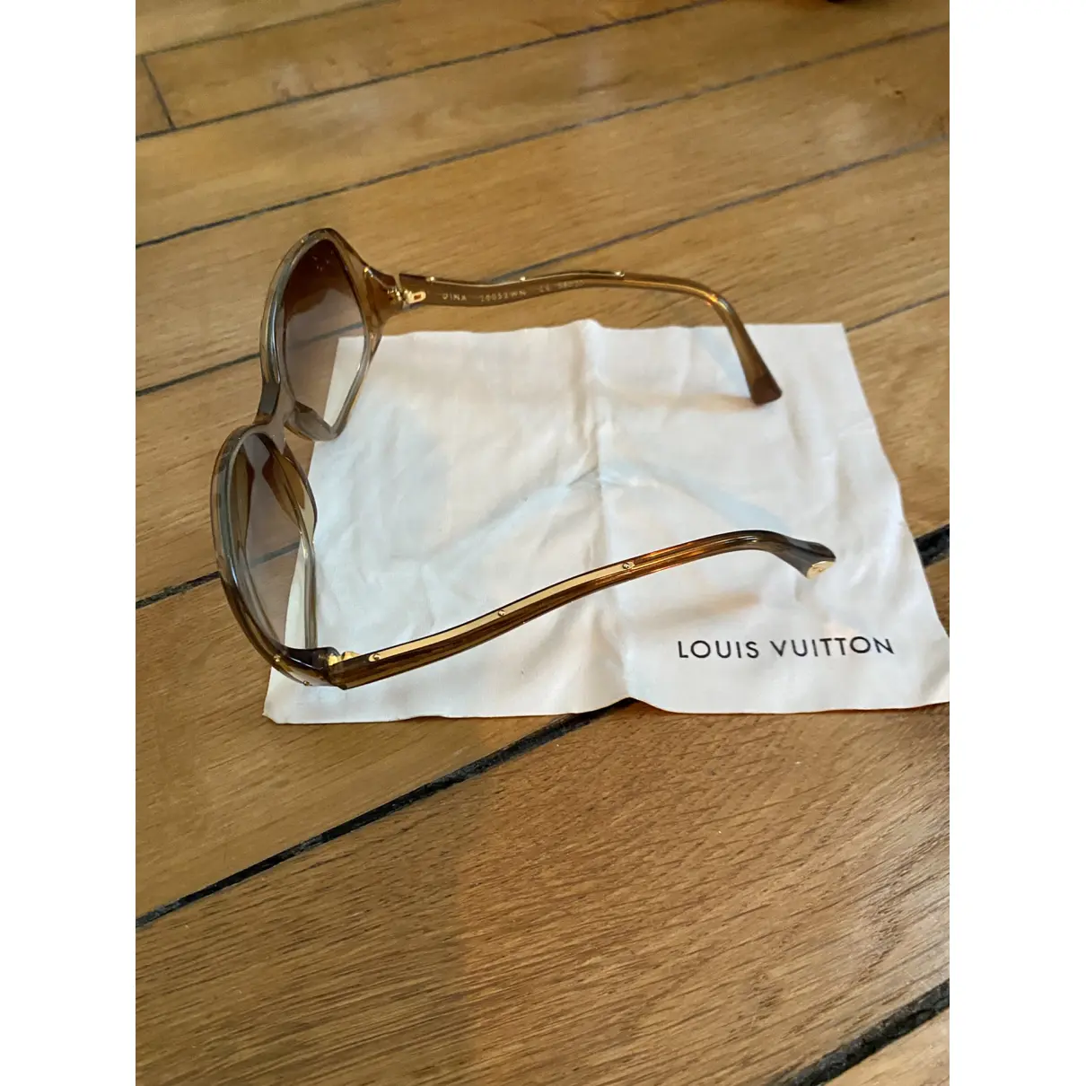 Luxury Louis Vuitton Sunglasses Women - Vintage