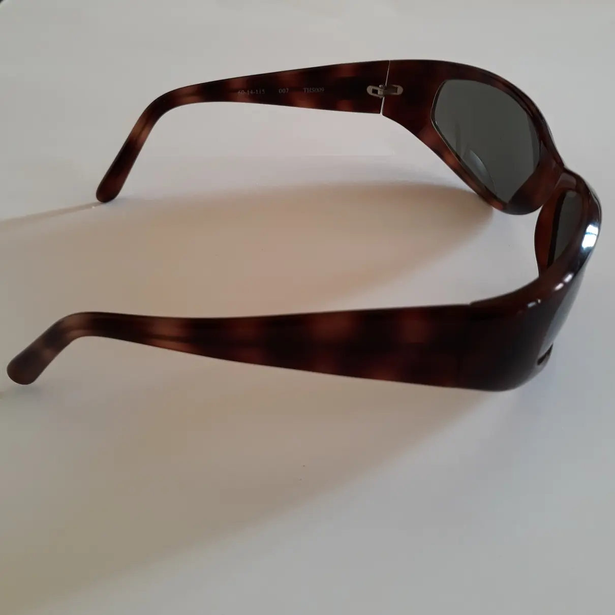 Buy Tommy Hilfiger Sunglasses online - Vintage