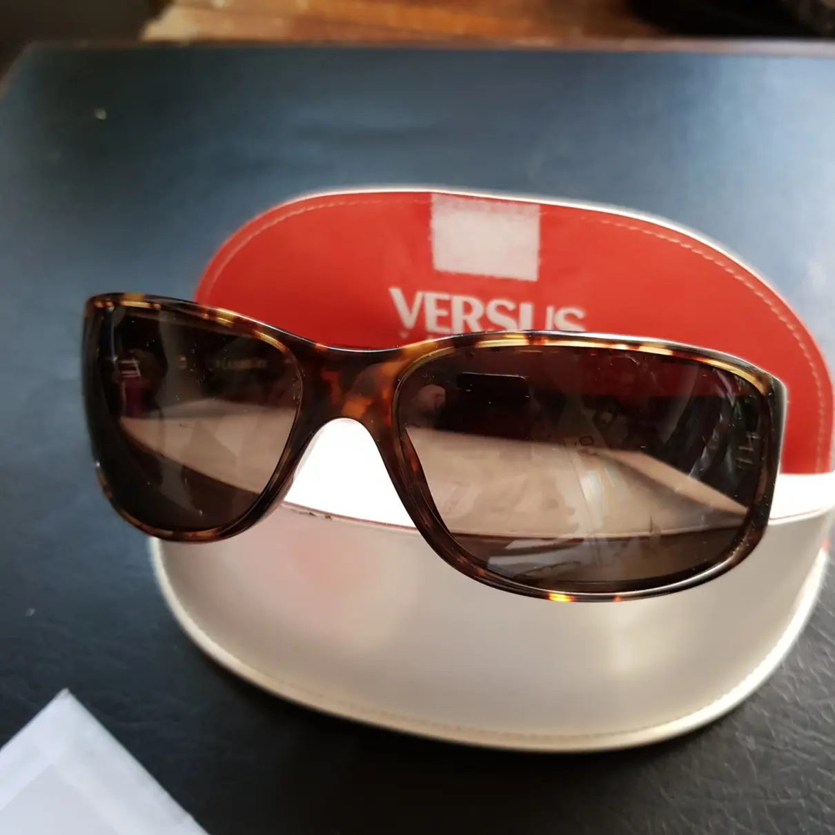 Buy Versus Sunglasses online - Vintage