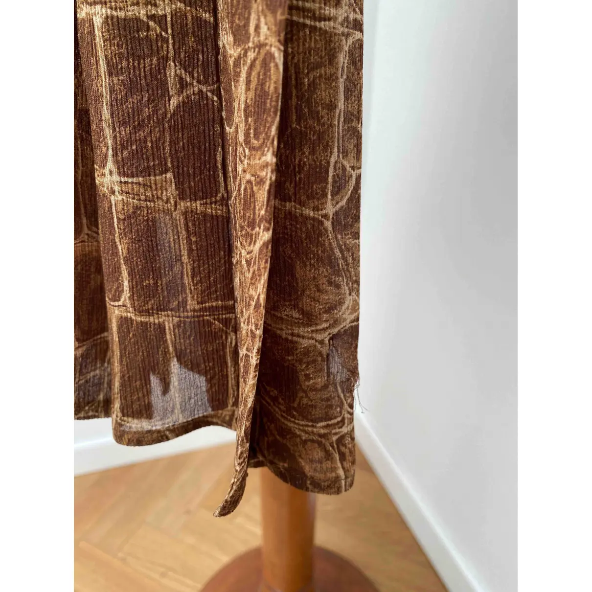 Buy Valentino Garavani Silk skirt suit online - Vintage