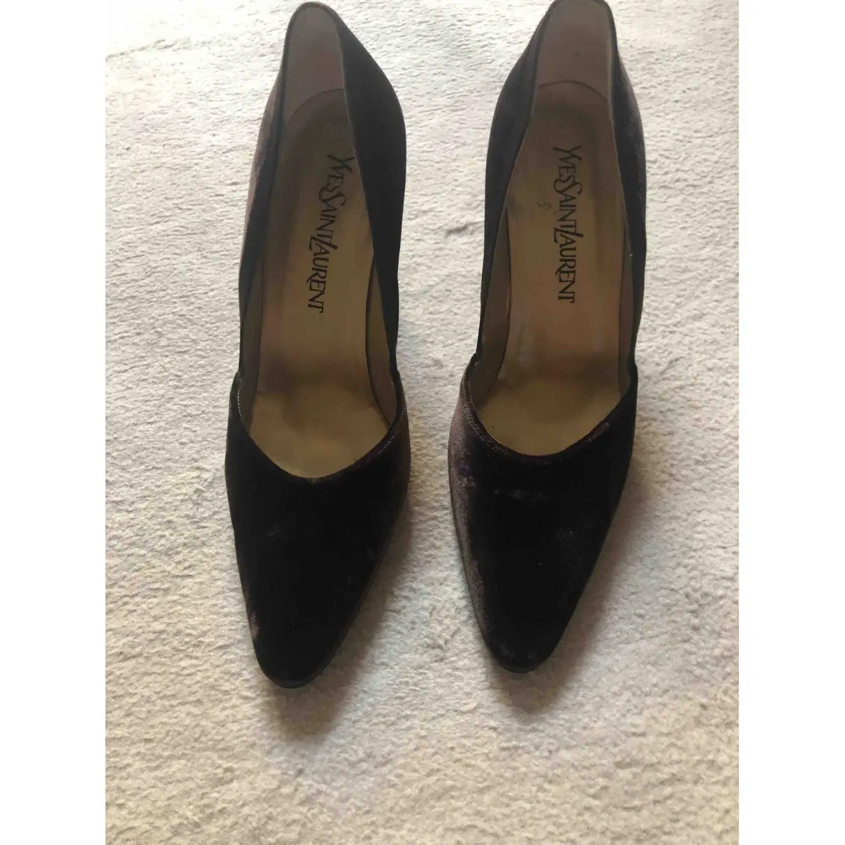 Yves Saint Laurent Velvet heels for sale - Vintage