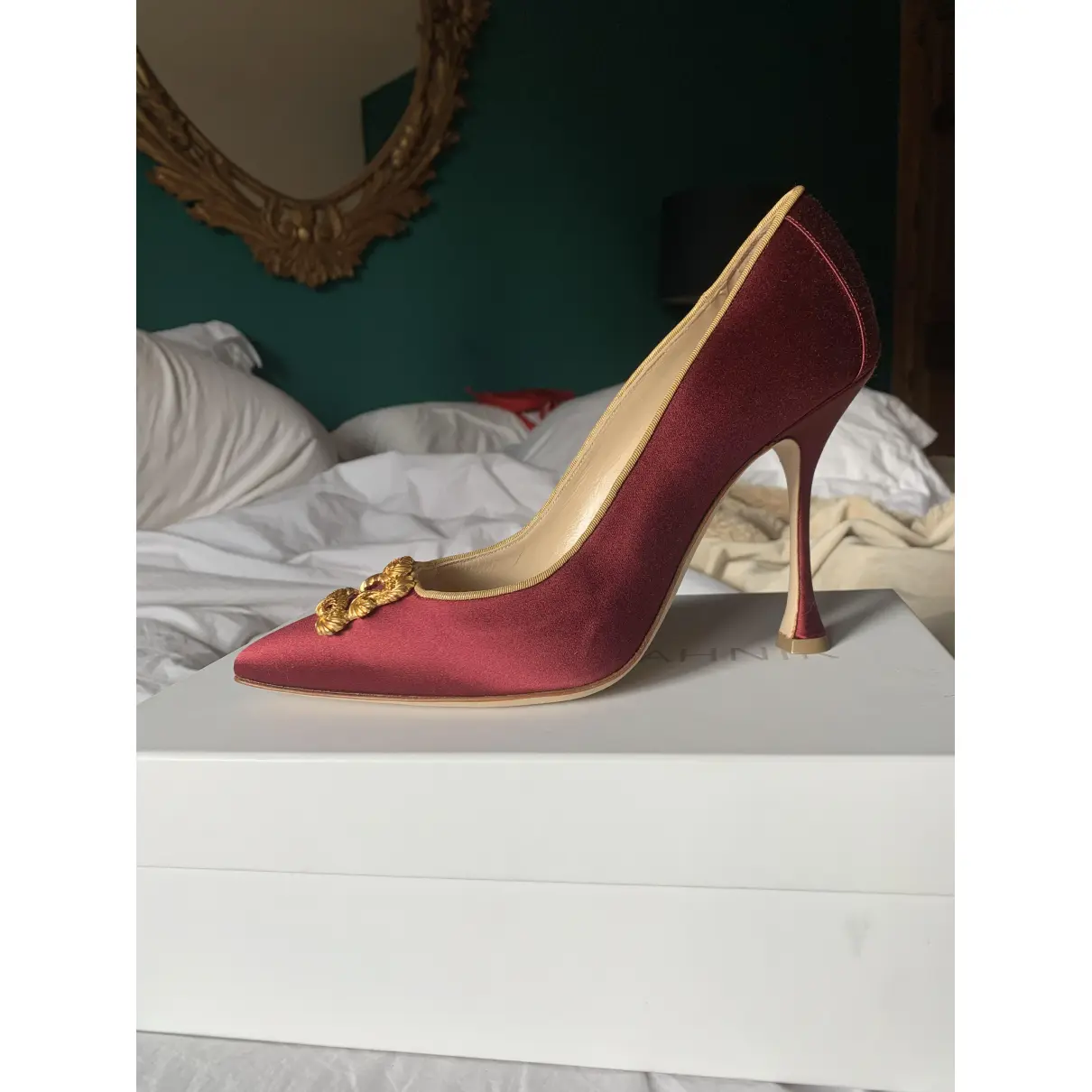 Buy Manolo Blahnik Cloth heels online