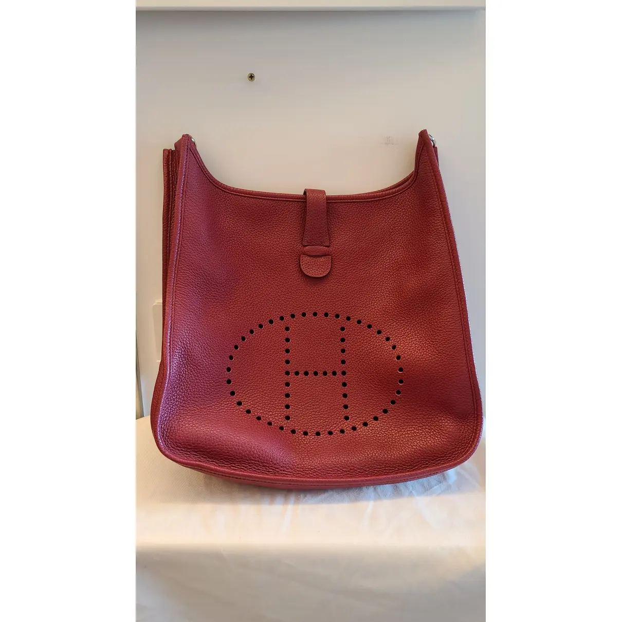 Buy Hermès Evelyne leather handbag online