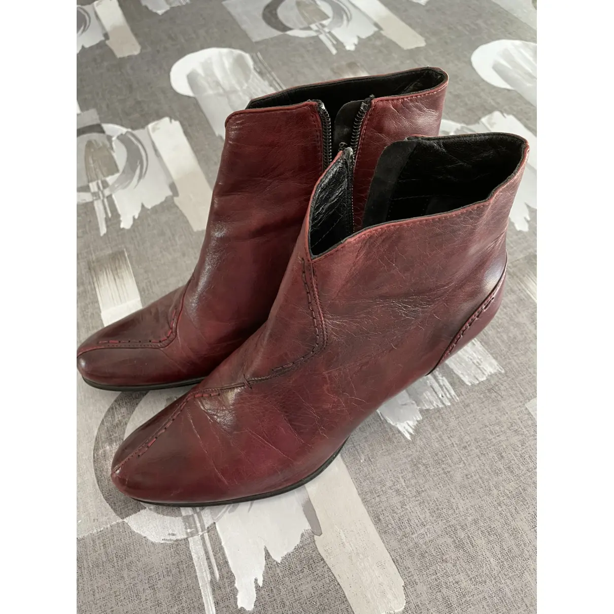 Buy HEYRAUD Leather ankle boots online - Vintage