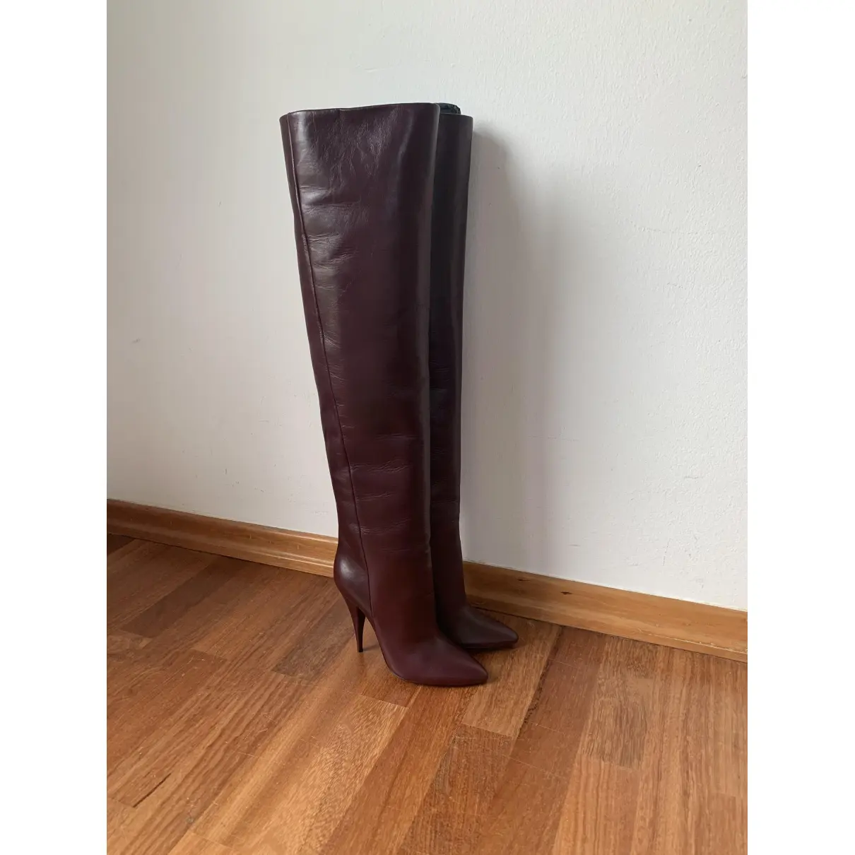 Buy Saint Laurent Kiki leather boots online
