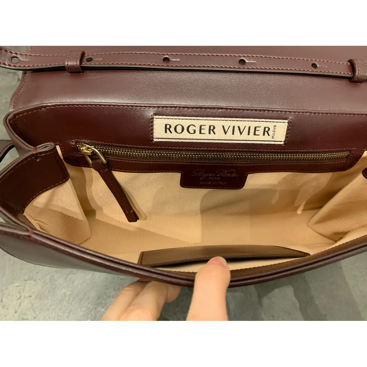 Leather crossbody bag Roger Vivier