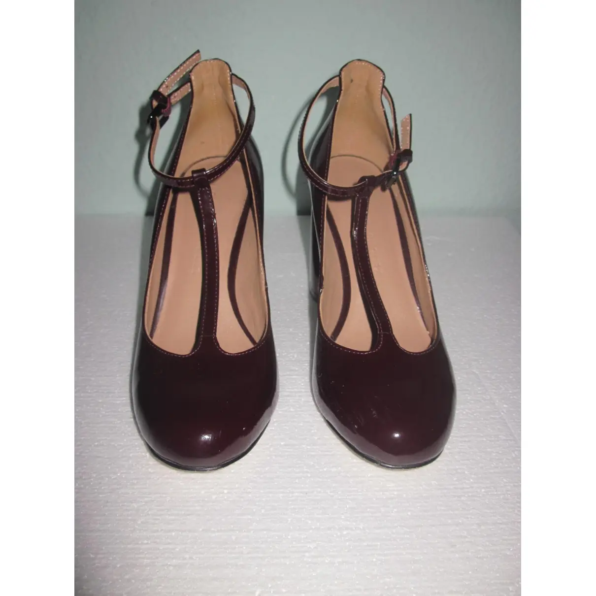 Patent leather heels Adolfo Dominguez