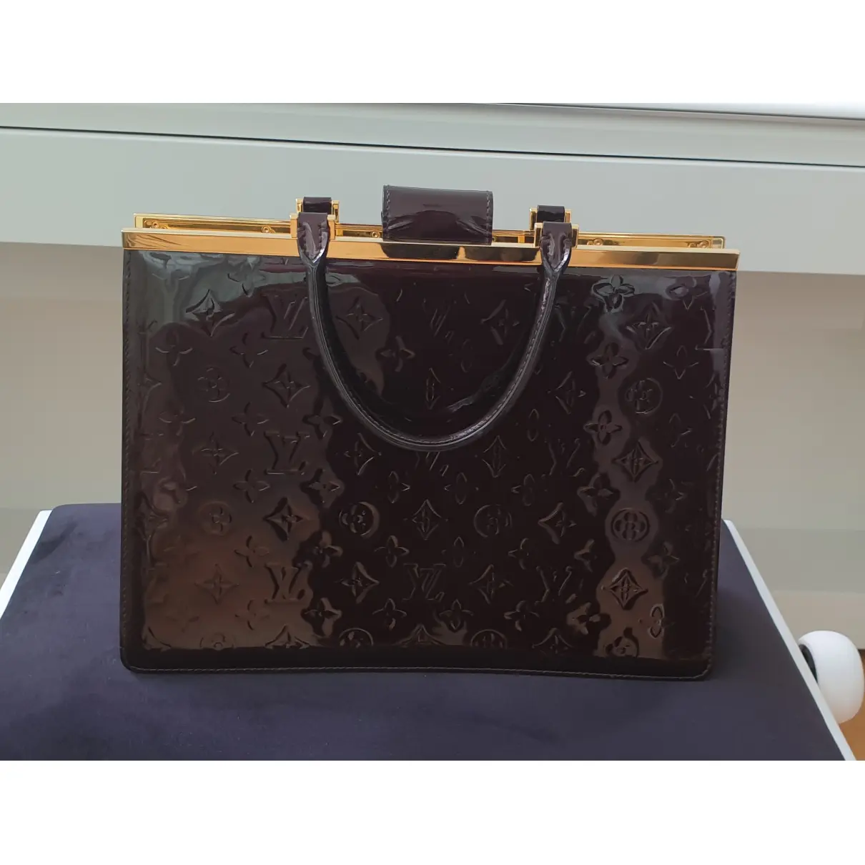 Deesse patent leather handbag Louis Vuitton