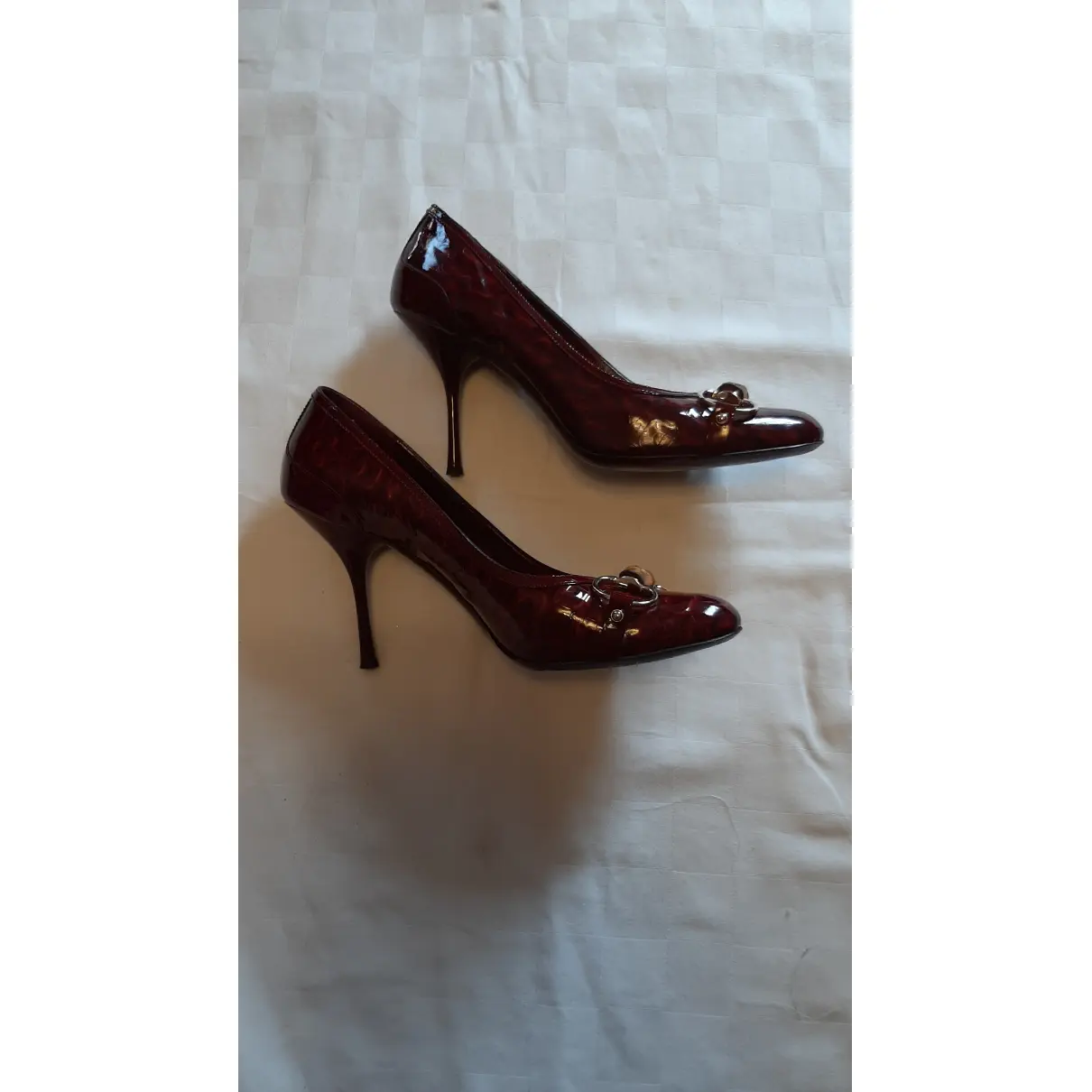 Patent leather heels Gucci