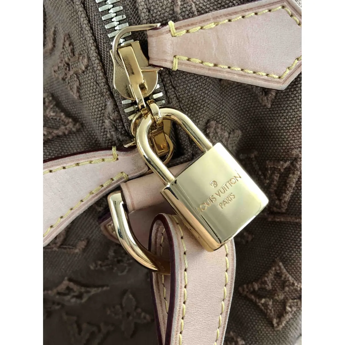 Buy Louis Vuitton Speedy Bandoulière handbag online