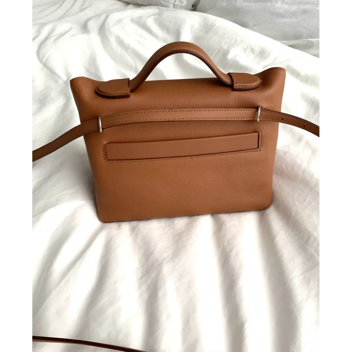 Buy Hermès 24/24 leather handbag online