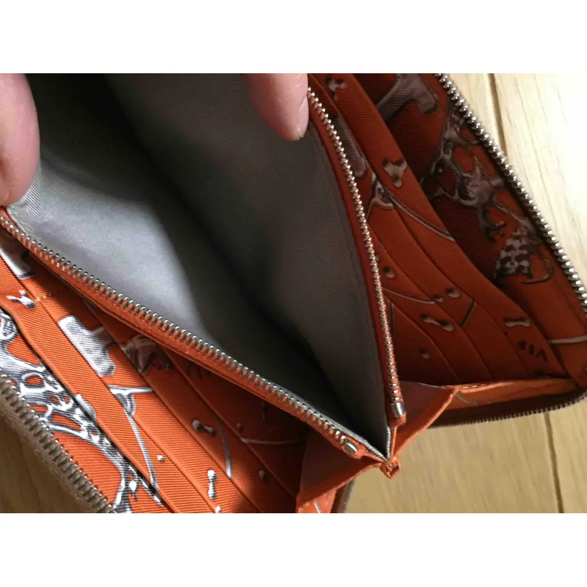 Buy Hermès Azap leather wallet online