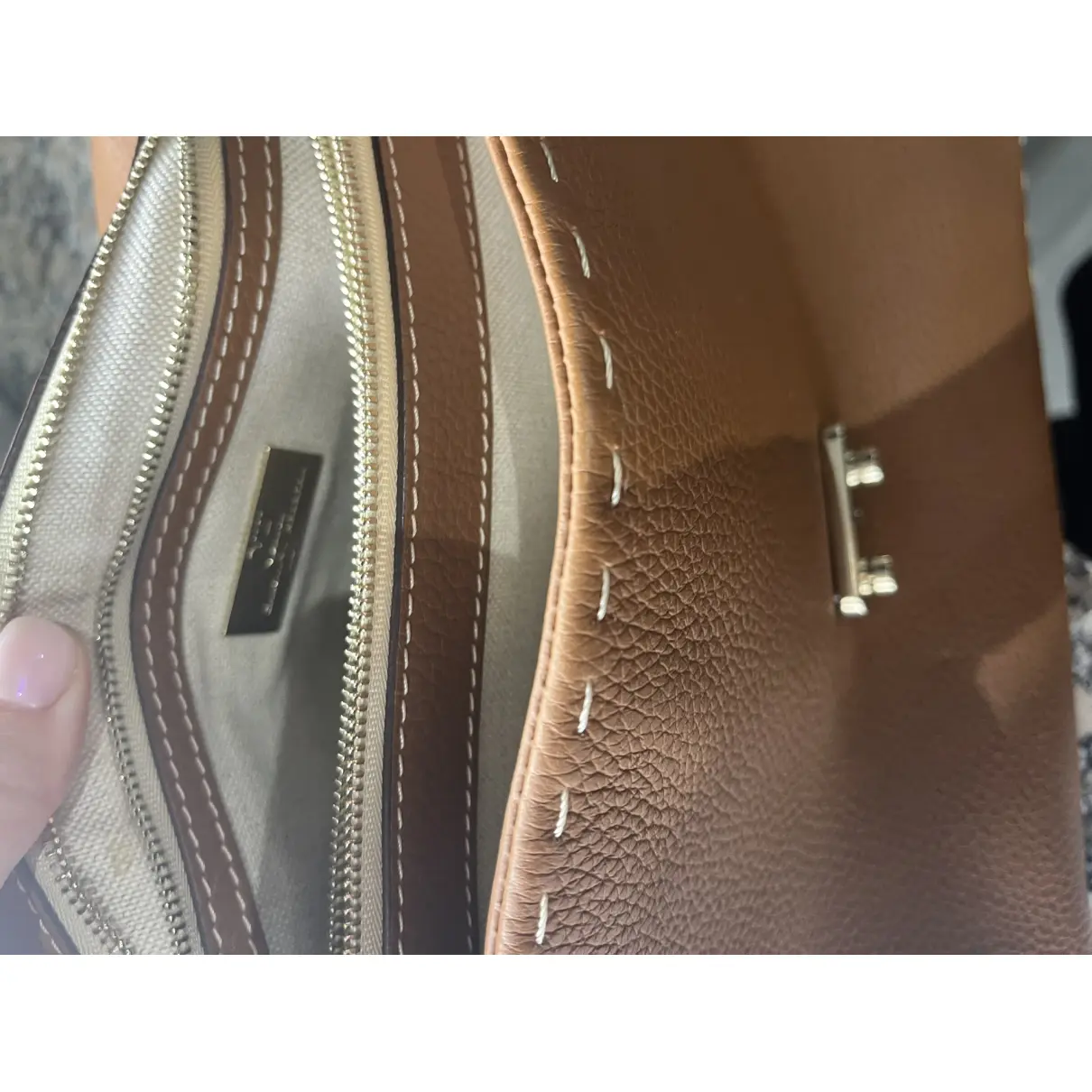 Luxury Carolina Herrera Handbags Women