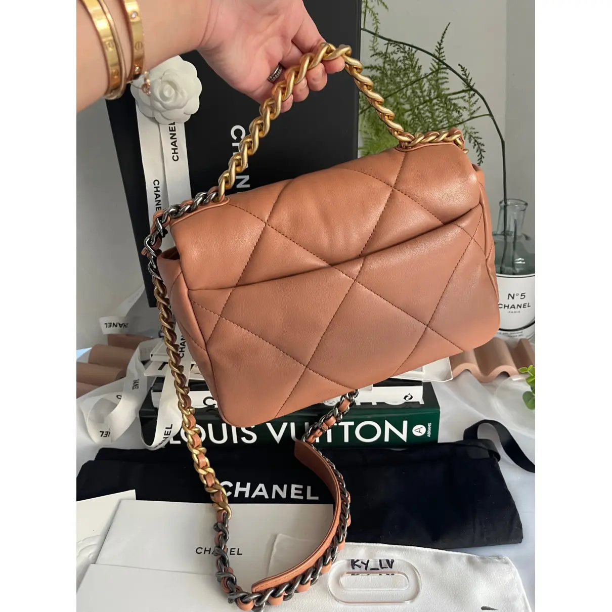 Chanel 19 leather handbag Chanel