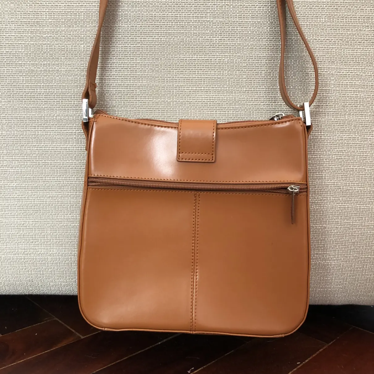 Buy Mugler Leather handbag online - Vintage