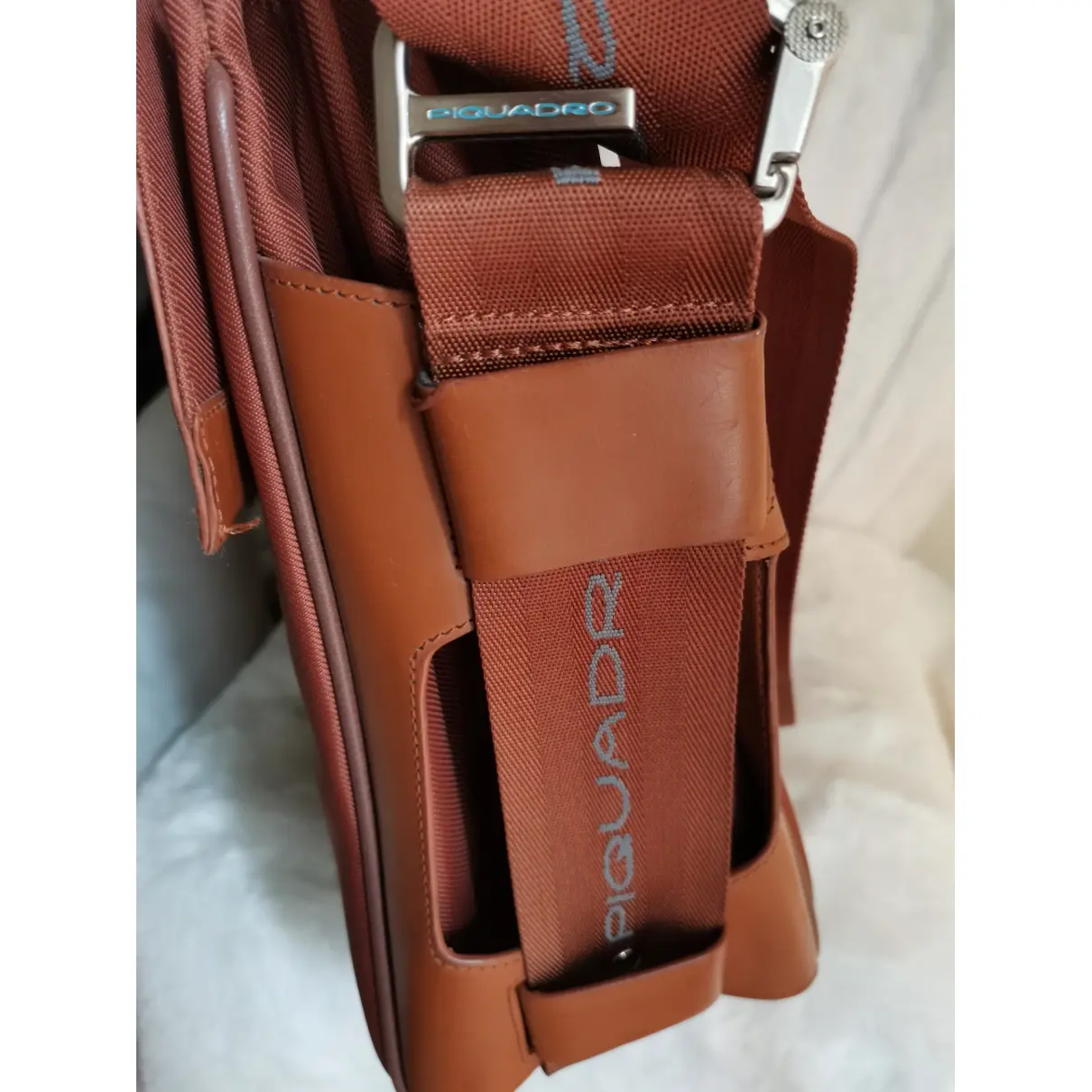 Leather satchel Piquadro
