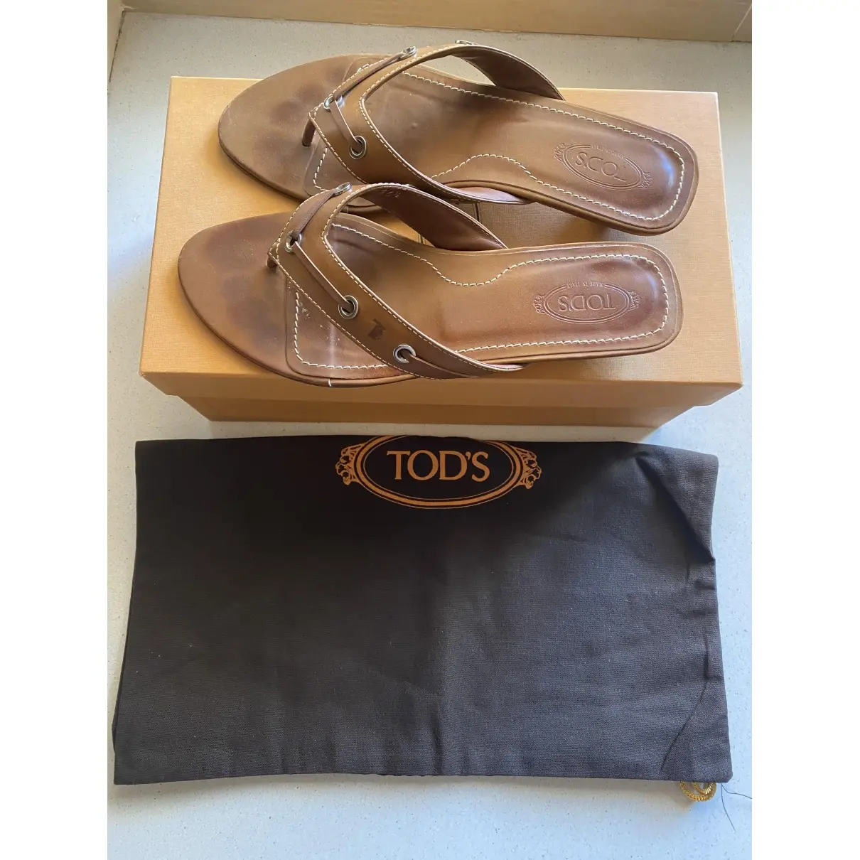 Tod's Leather flip flops for sale