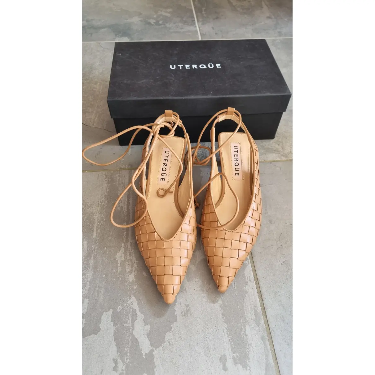 Buy Uterque Leather sandals online