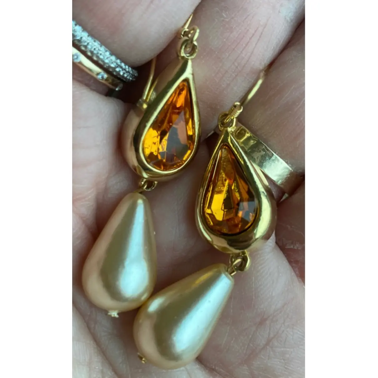 Pearl earrings Kenneth Jay Lane