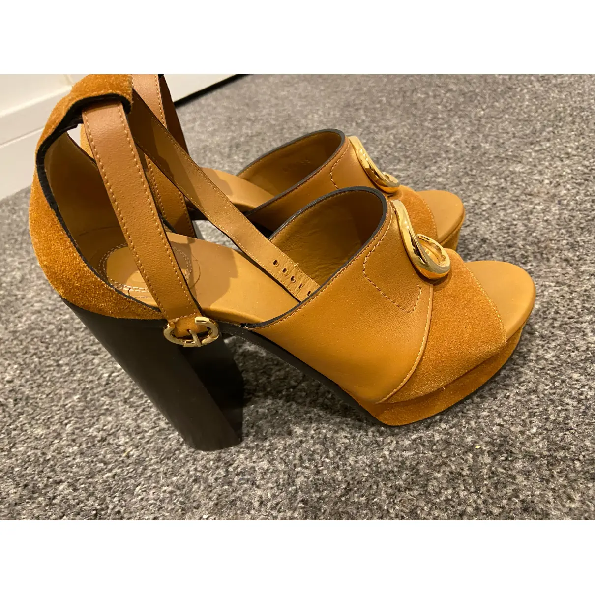 Buy Chloé Velvet sandal online
