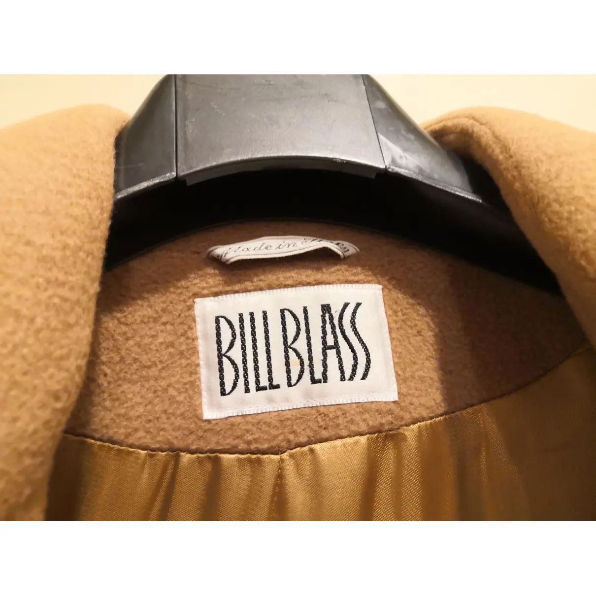 Luxury Bill Blass Coats Women