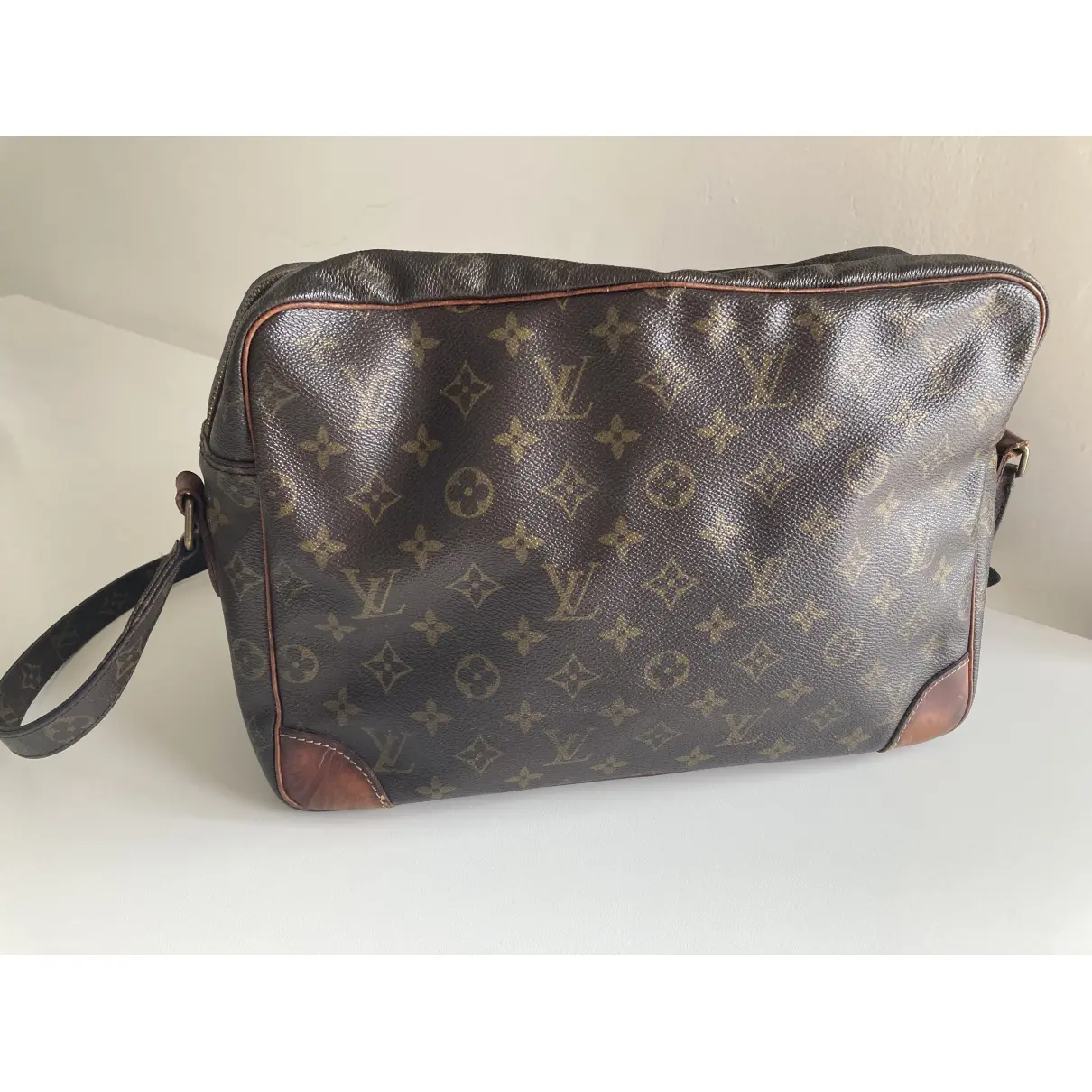 Buy Louis Vuitton Reporter cloth handbag online - Vintage