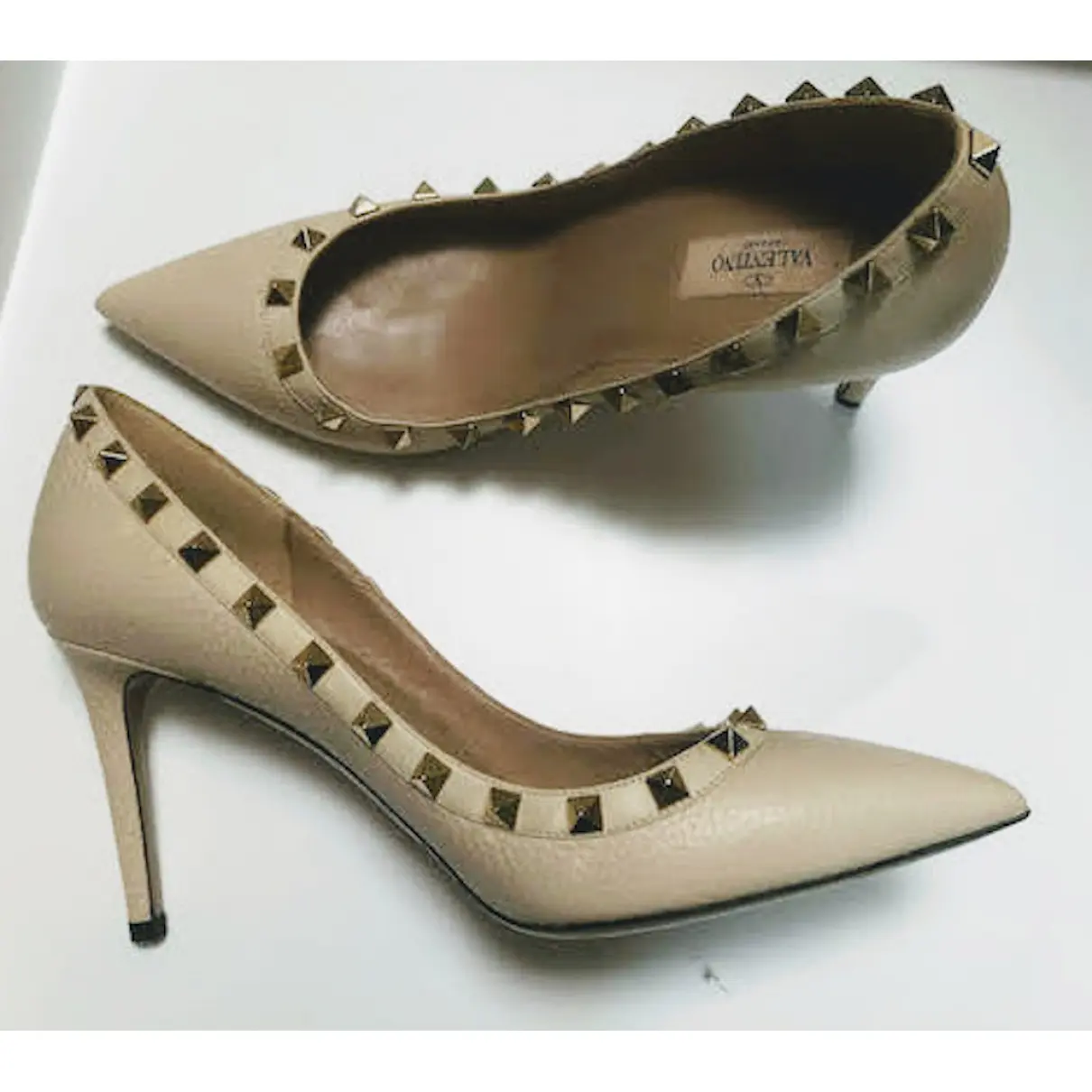 Buy Valentino Garavani Rockstud leather heels online
