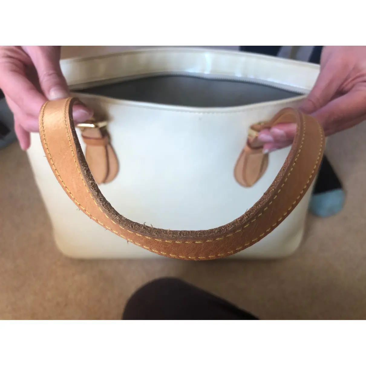 Brentwood patent leather handbag Louis Vuitton - Vintage