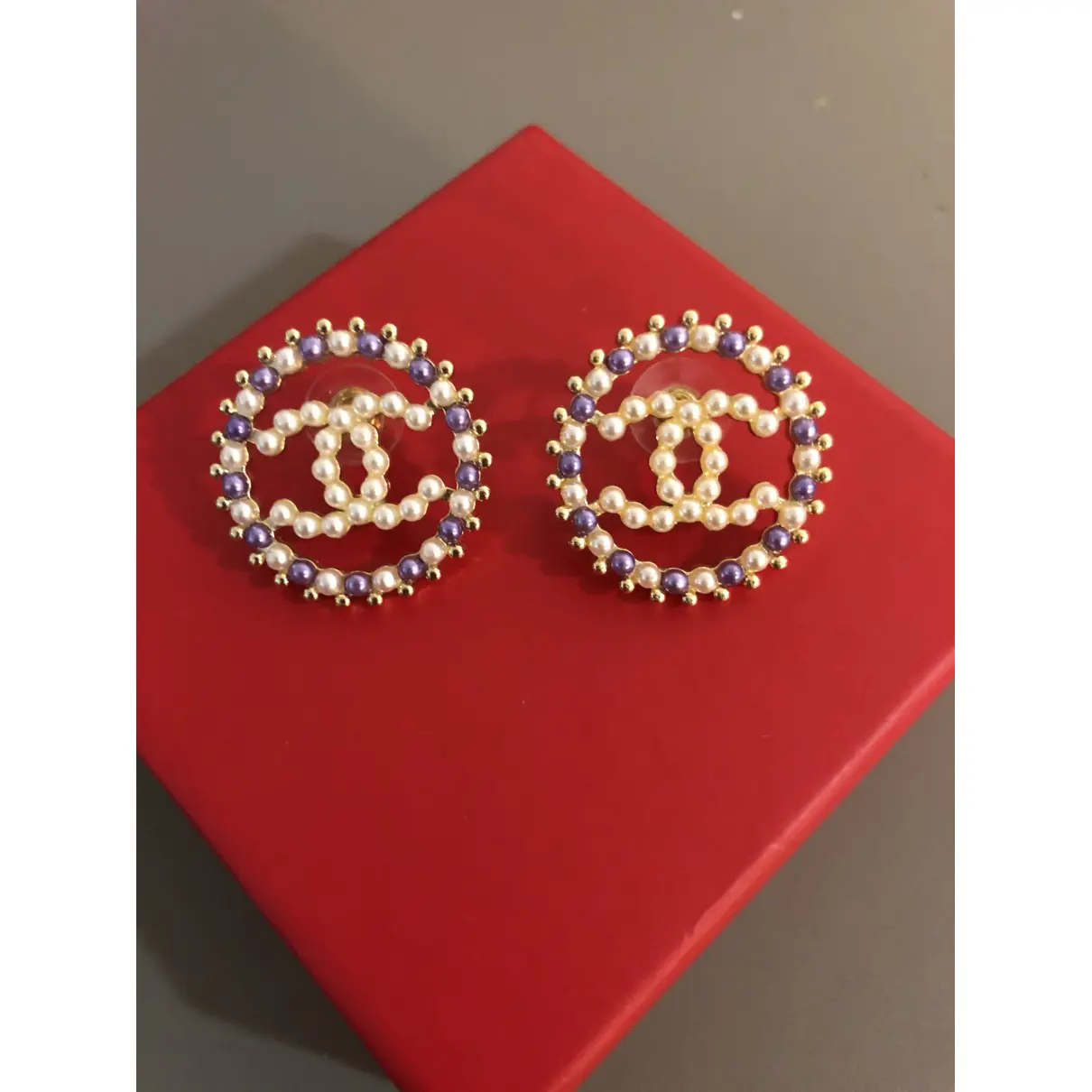 CC pearls earrings Chanel