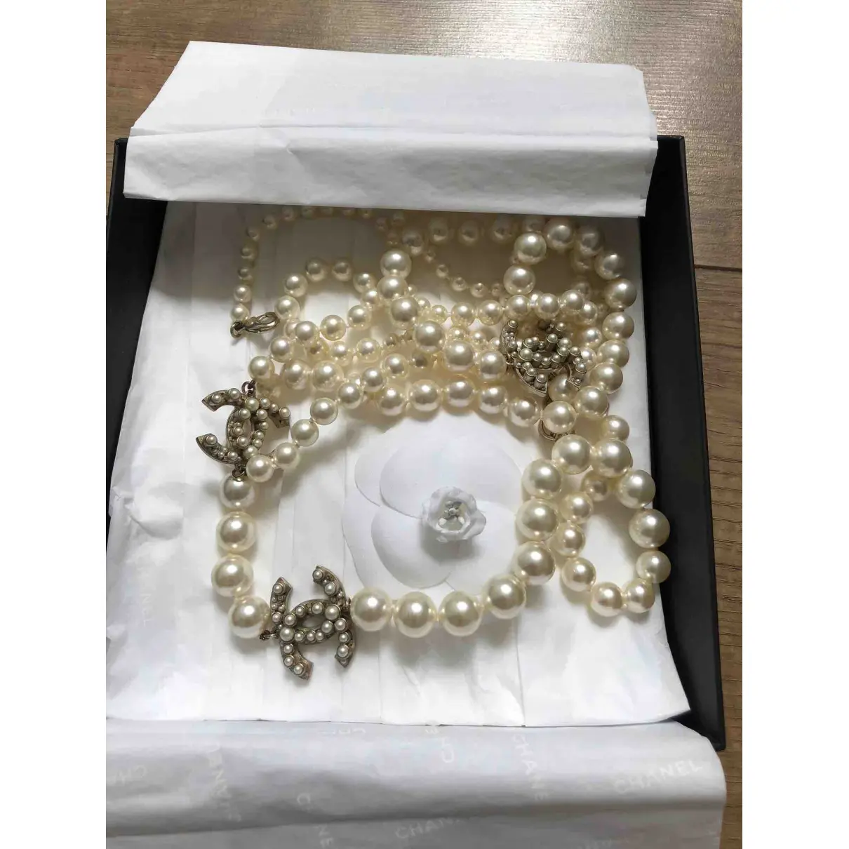 Buy Chanel CC pearls necklace online