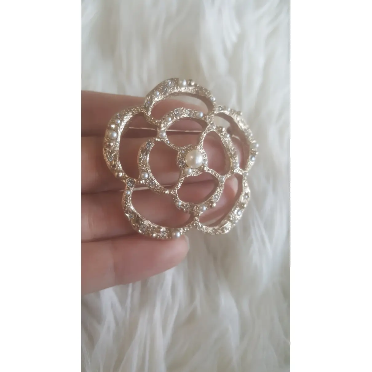 Buy Chanel Camélia crystal pin & brooche online