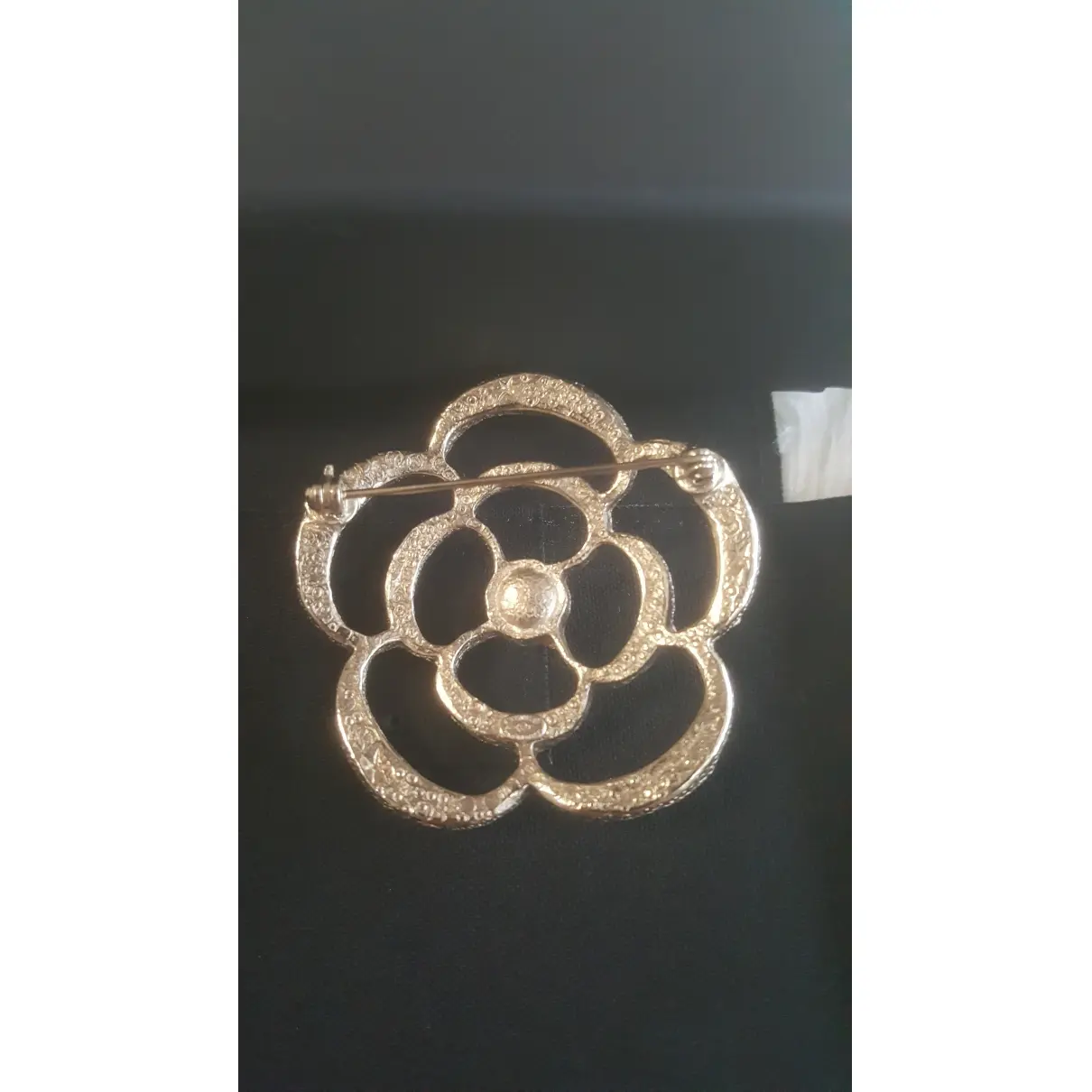 Camélia crystal pin & brooche Chanel