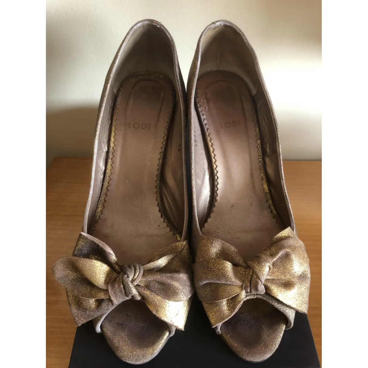 Buy Lodi Glitter heels online