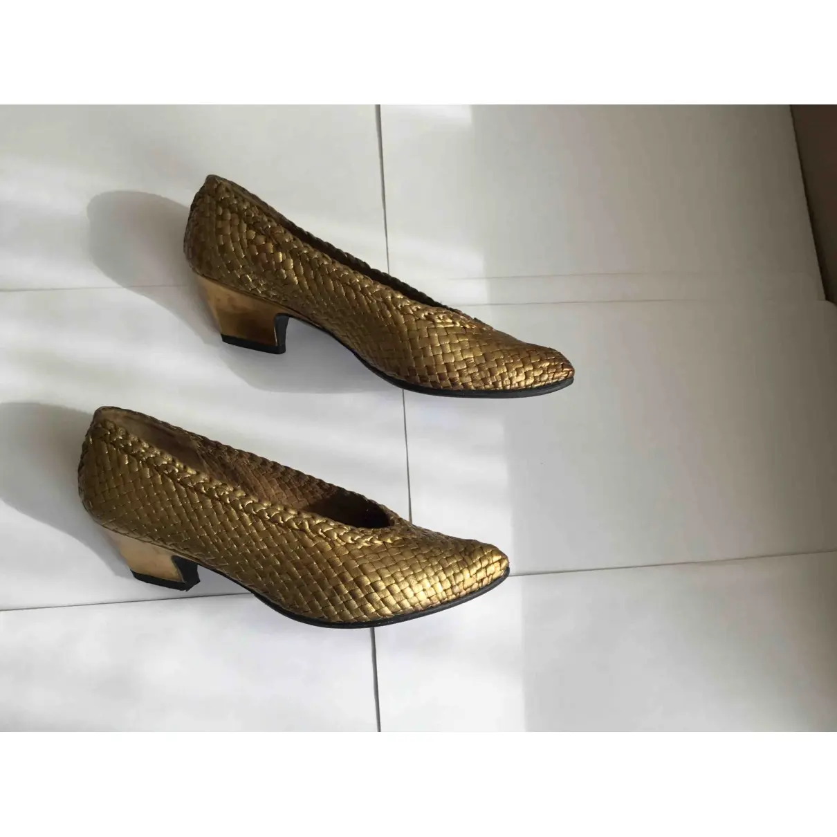 Charles Jourdan Leather heels for sale - Vintage