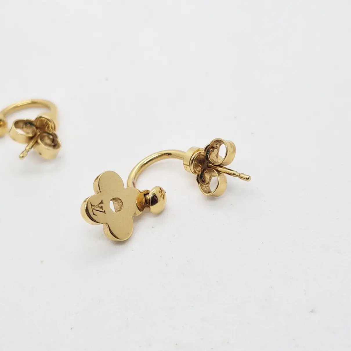 Buy Louis Vuitton Blooming earrings online