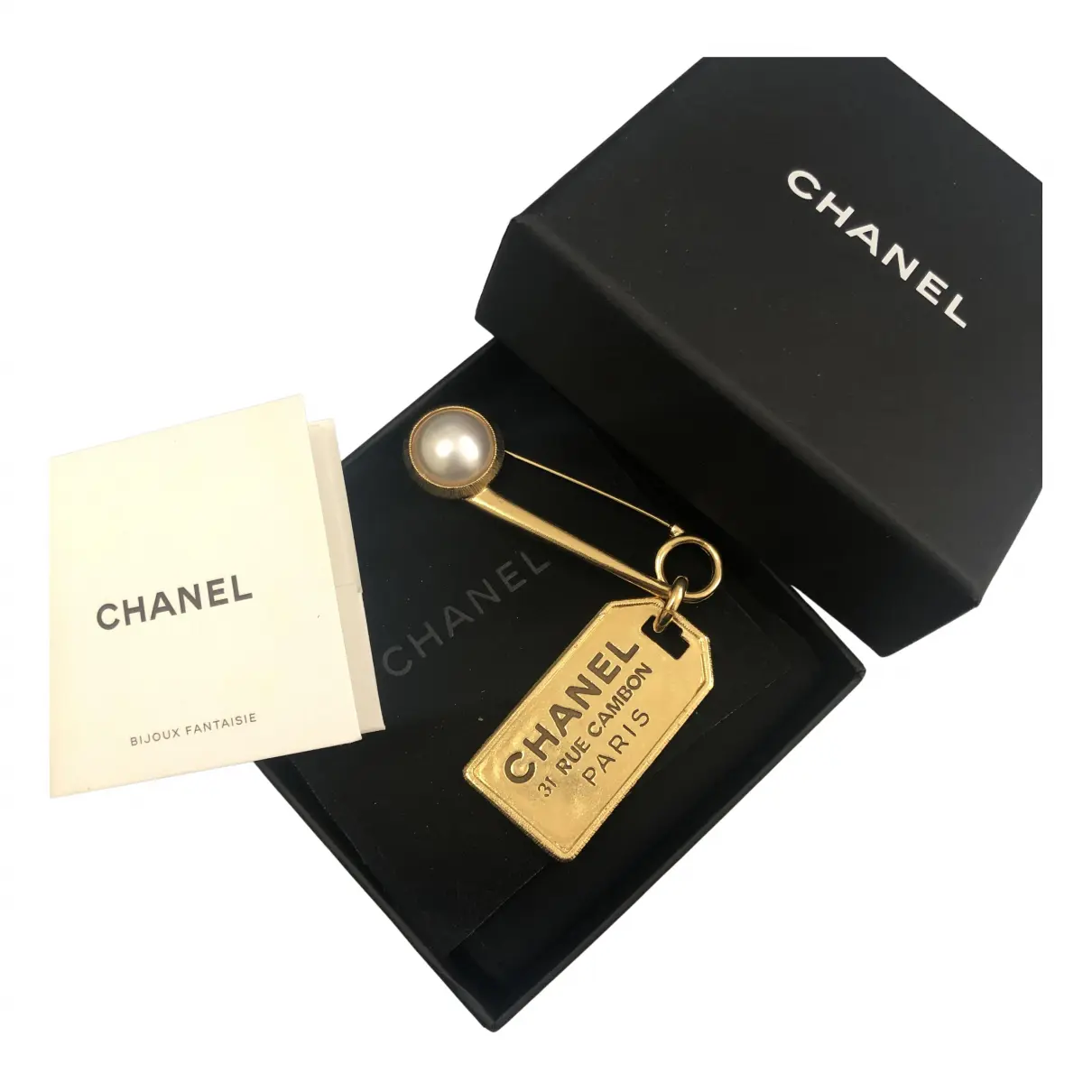 Pin & brooche Chanel