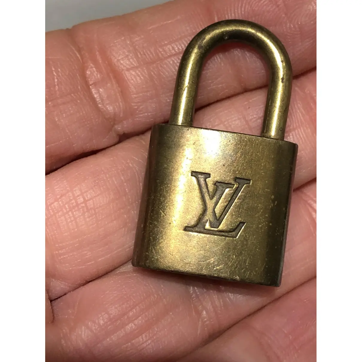 Buy Louis Vuitton Lockit bag charm online - Vintage