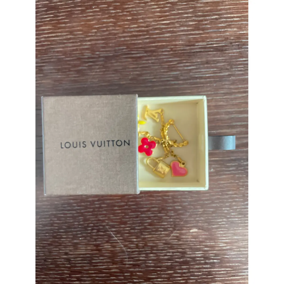 Pin & brooche Louis Vuitton