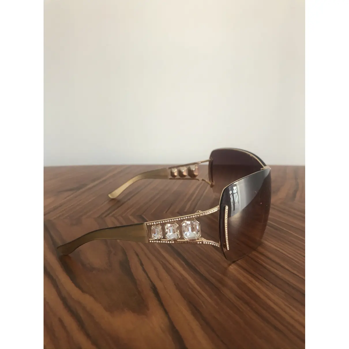 Luxury Valentino Garavani Sunglasses Women - Vintage