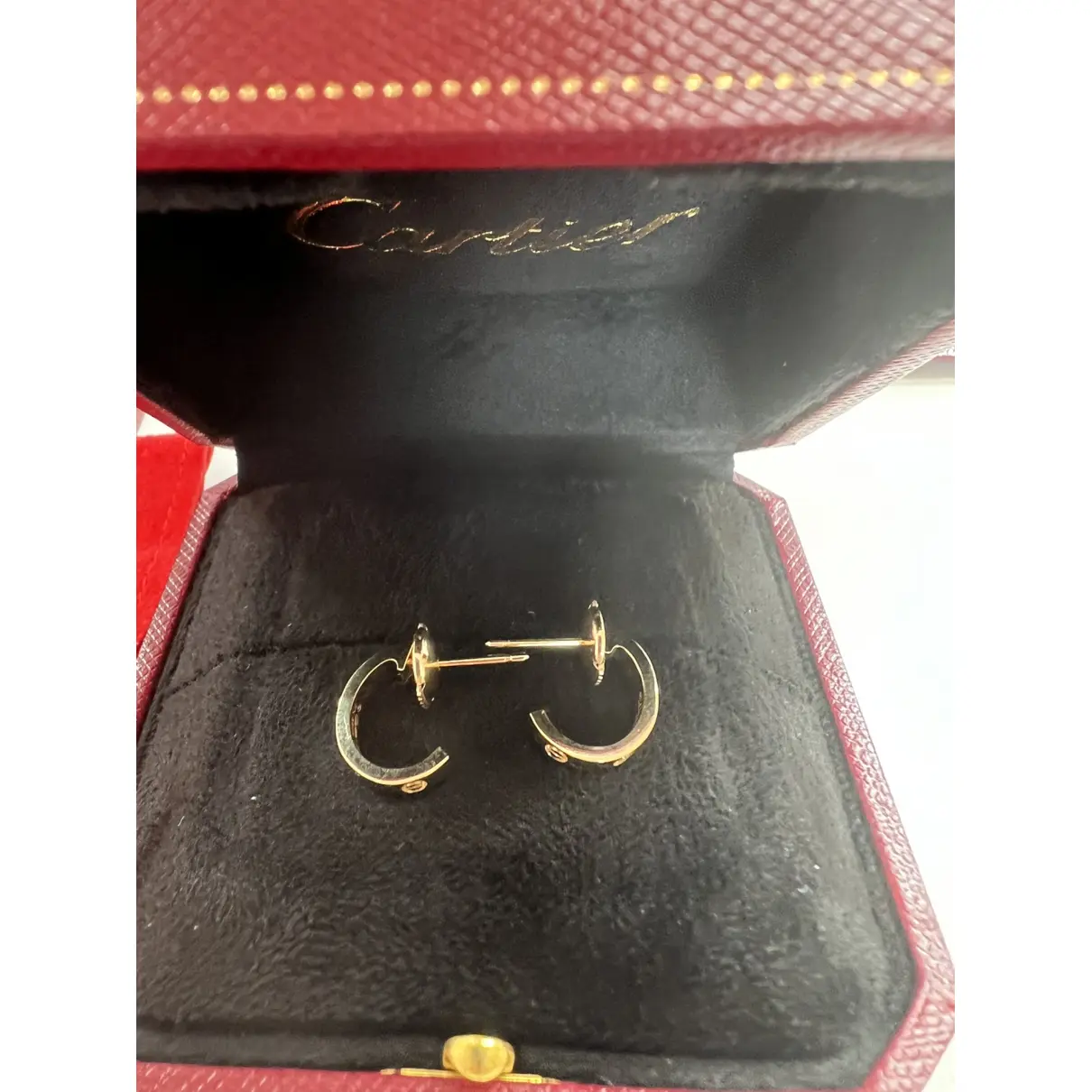 Love earrings Cartier