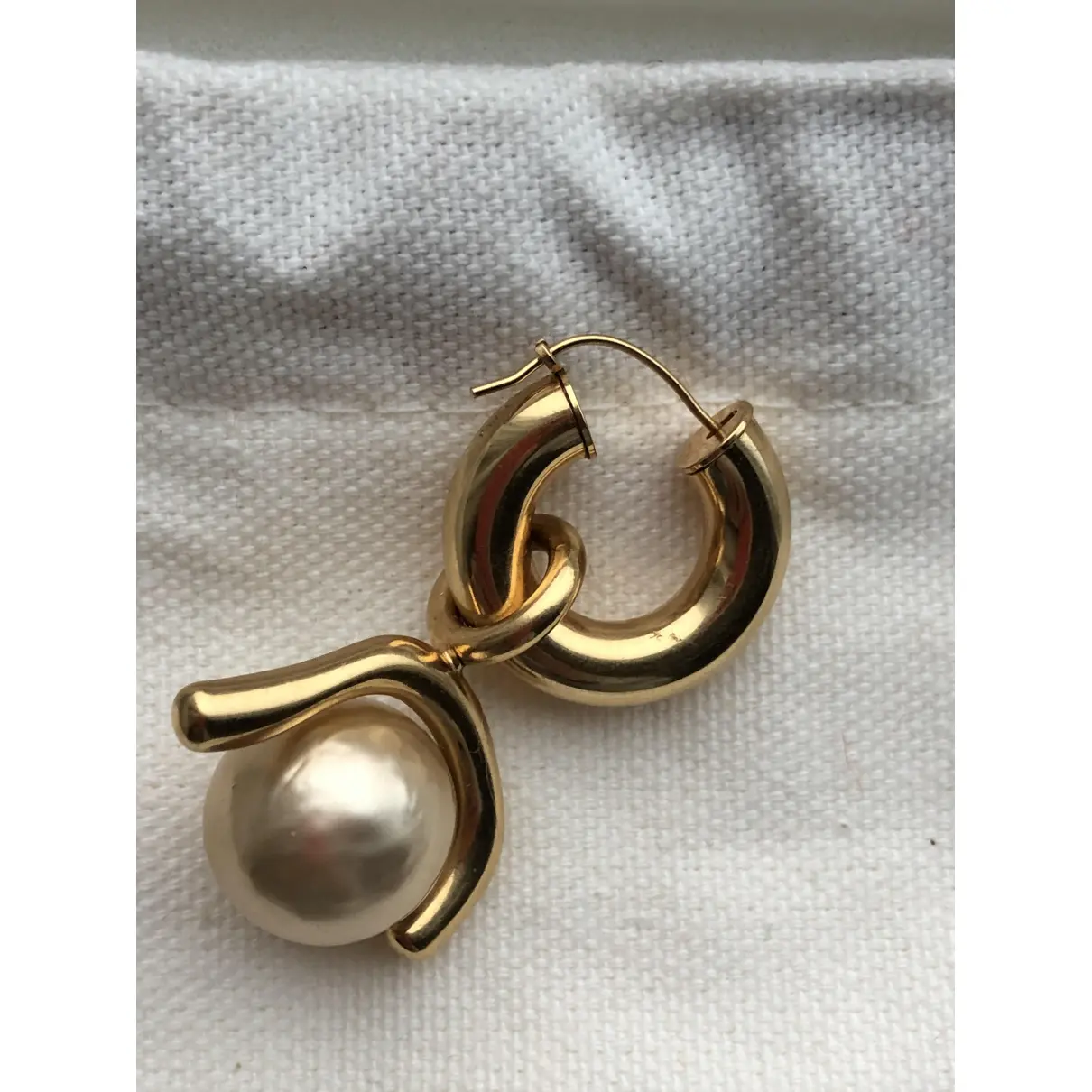 Baroque pearls earrings Celine