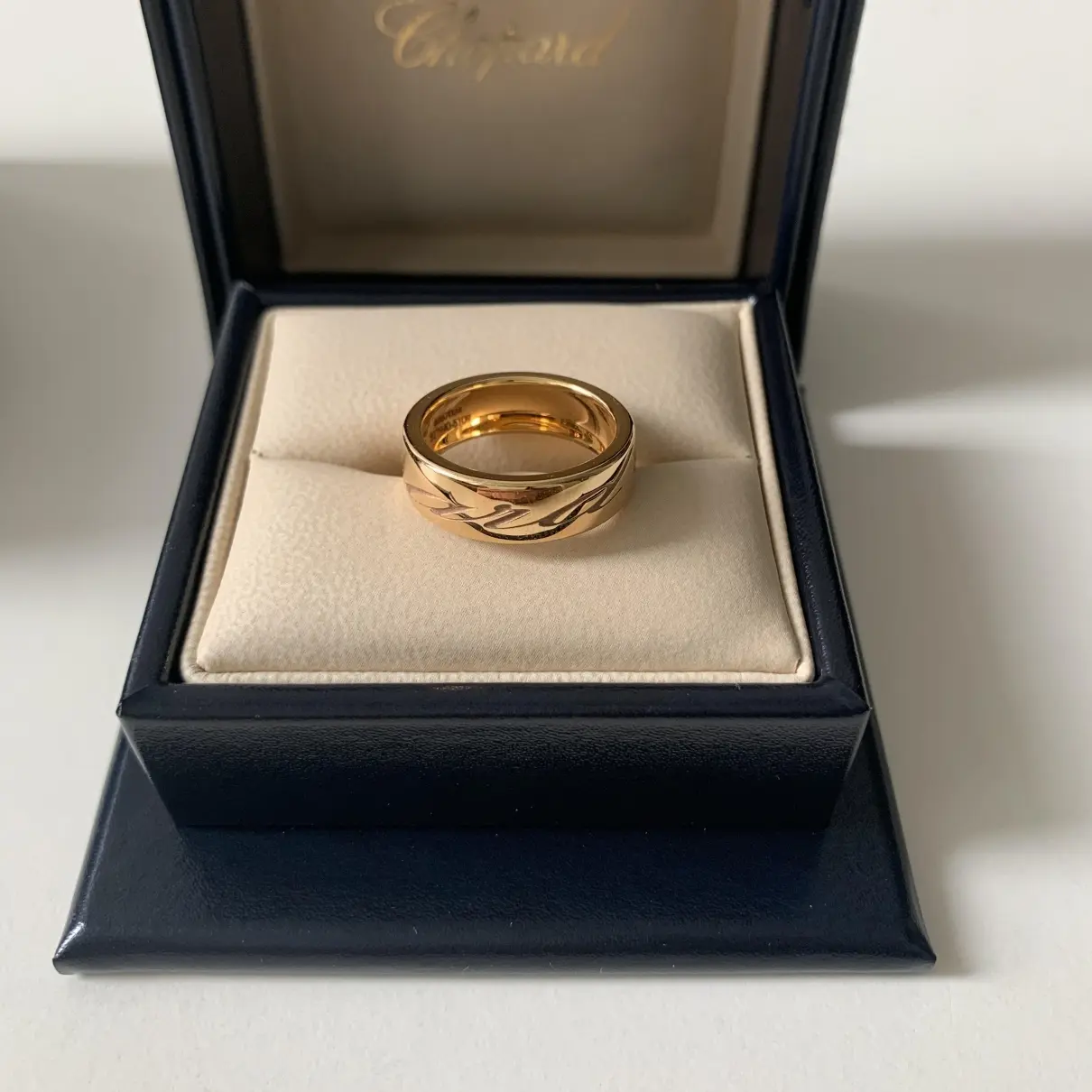 Buy Chopard Chopardissimo pink gold ring online