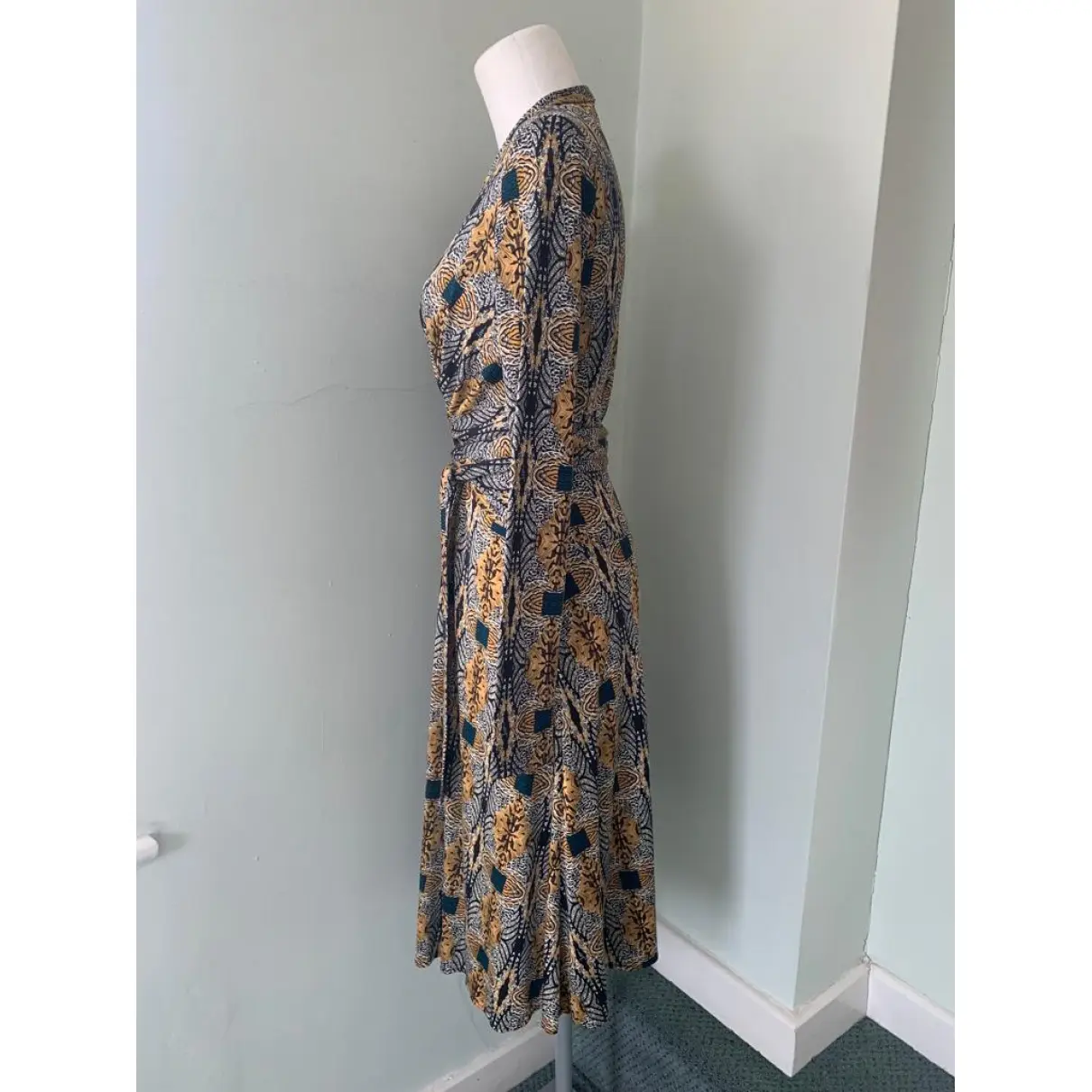 Silk mid-length dress Issa