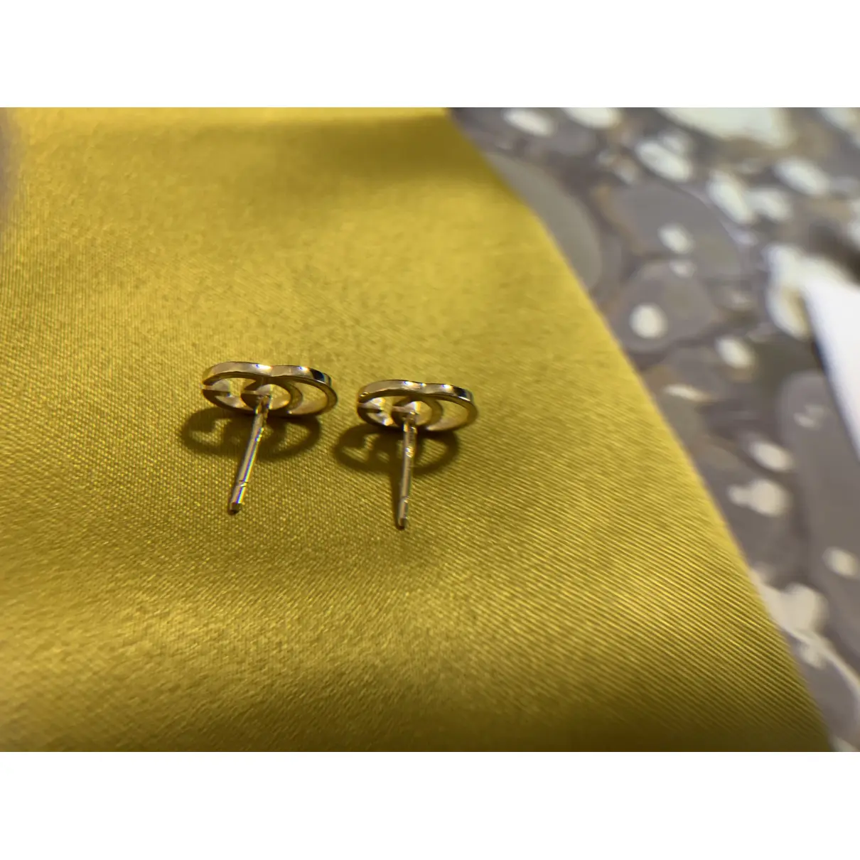 Icon yellow gold earrings Gucci