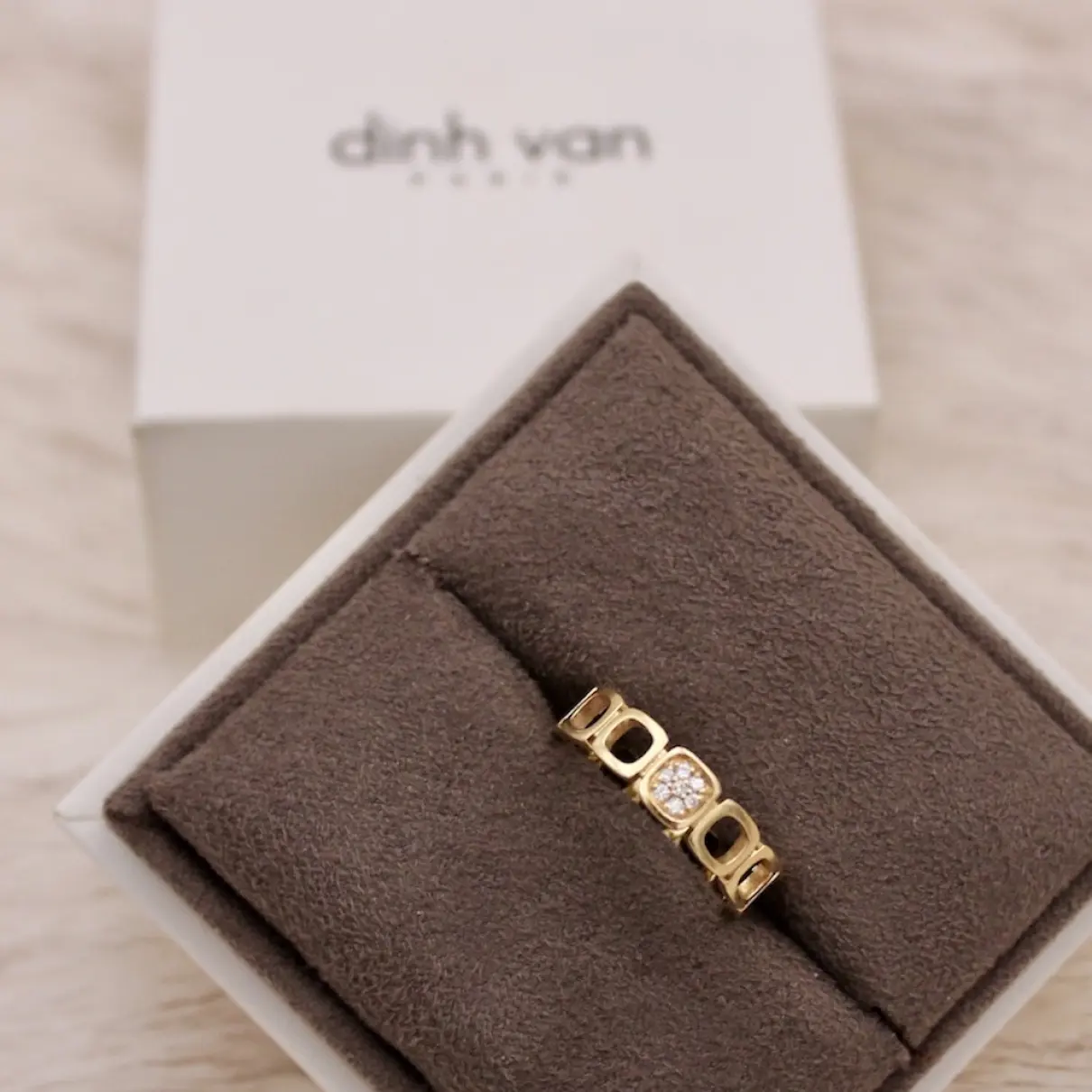 Impression yellow gold ring Dinh Van