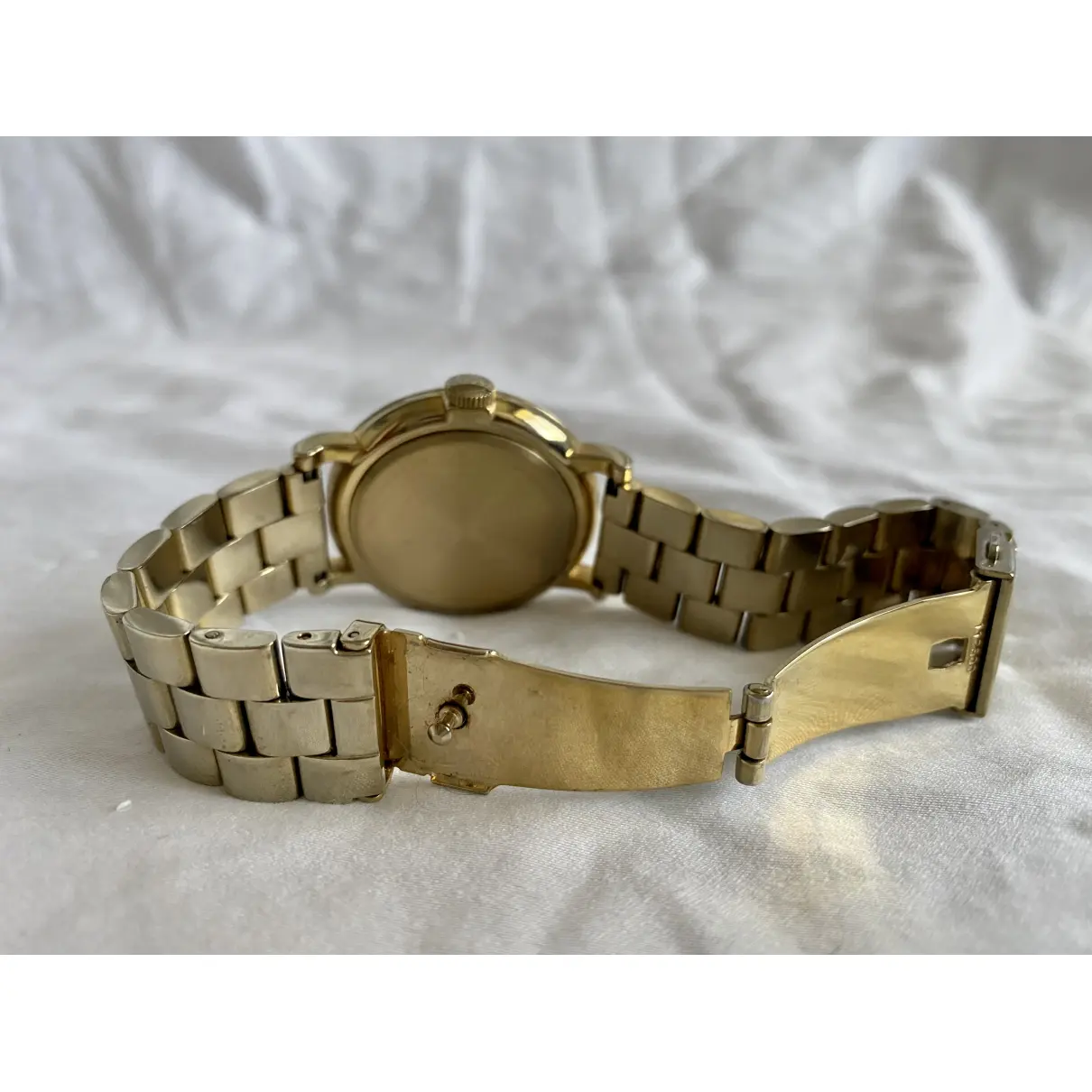 Buy Marc by Marc Jacobs Yellow gold watch online