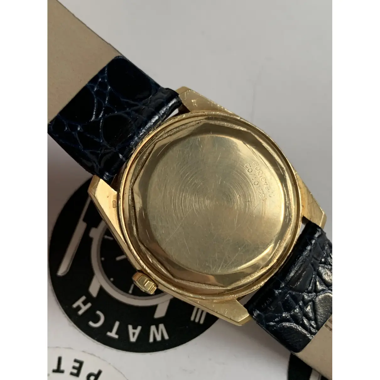 Buy Universal Geneve Yellow gold watch online