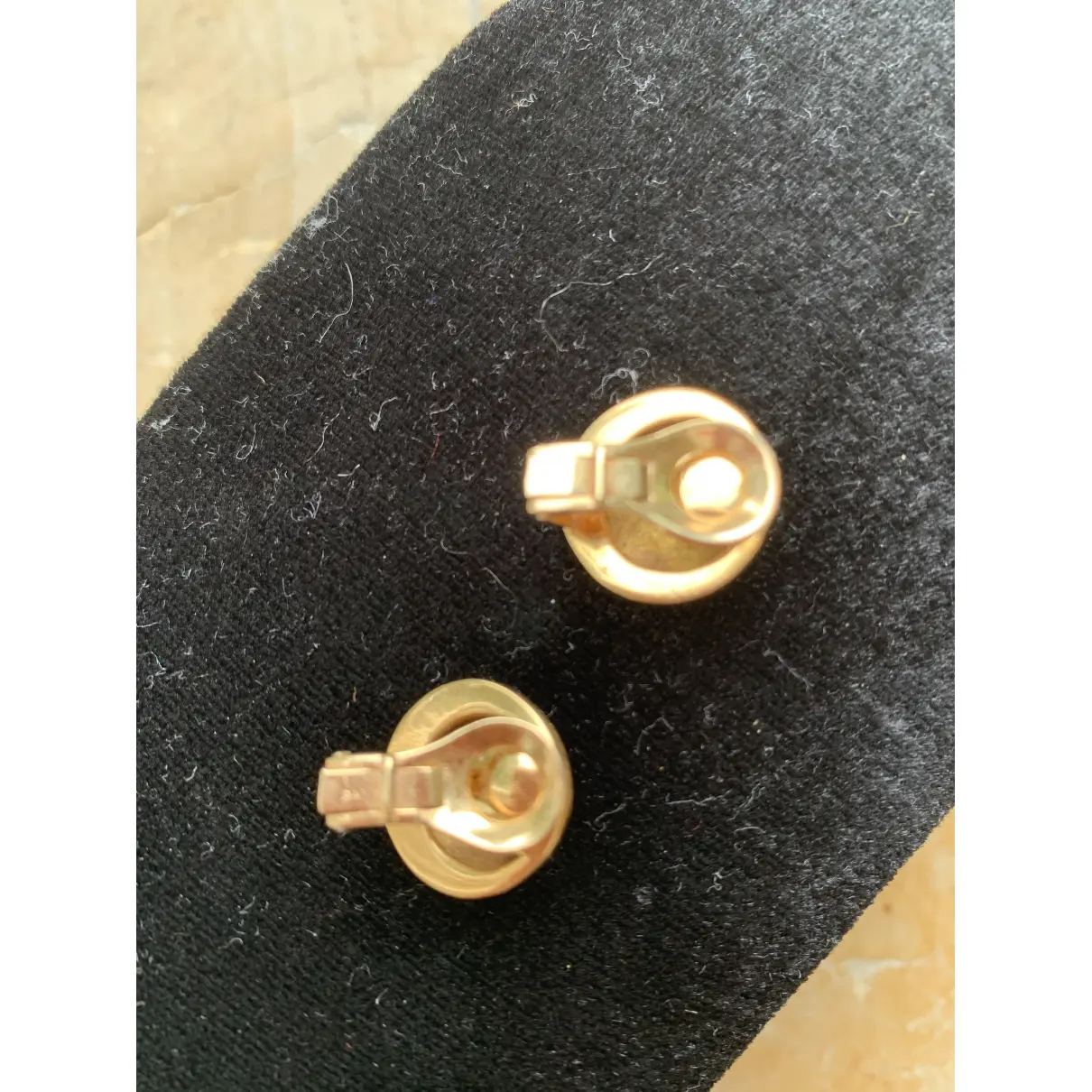 Buy Van Cleef & Arpels Yellow gold earrings online