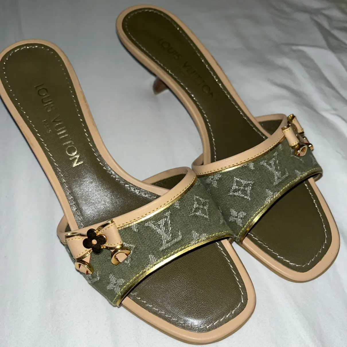 Luxury Louis Vuitton Sandals Women - Vintage