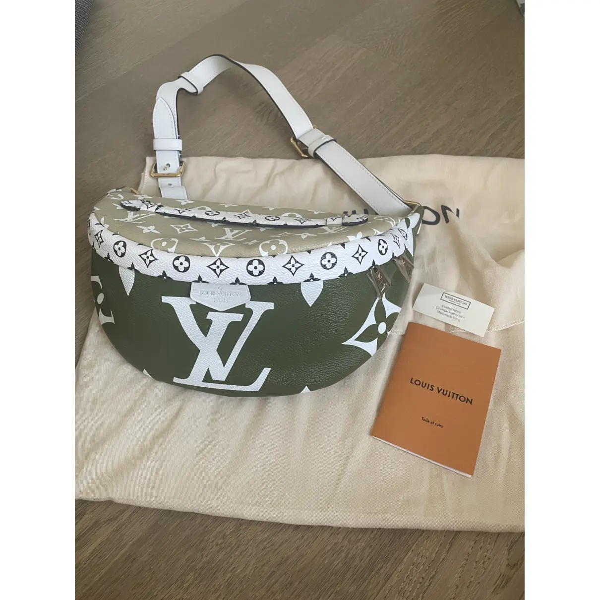 Buy Louis Vuitton Bum Bag / Sac Ceinture leather handbag online